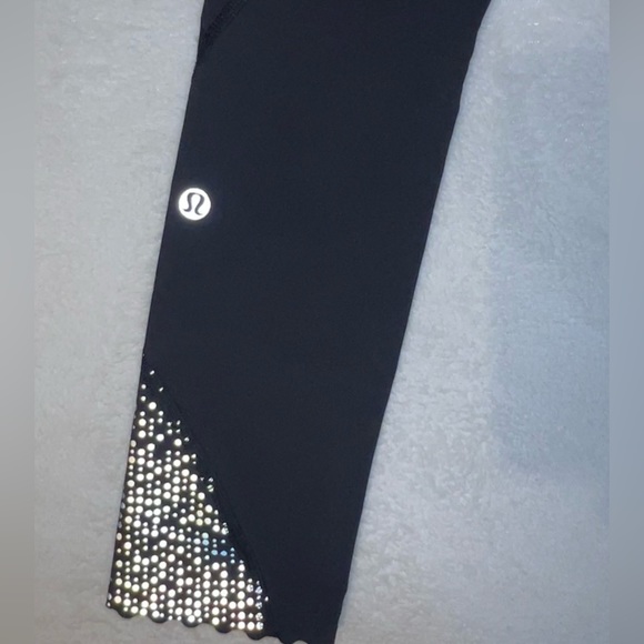 Lululemon leggings - Picture 7 of 9